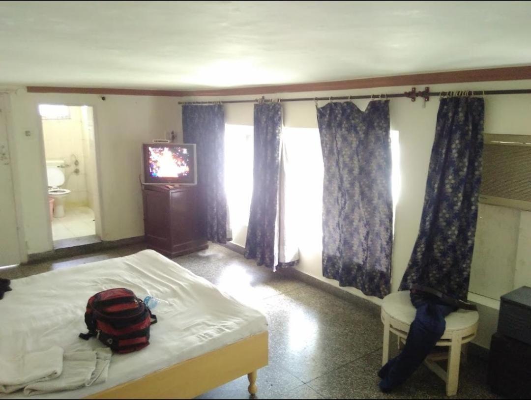 Tourist Guest House Амритсар Экстерьер фото