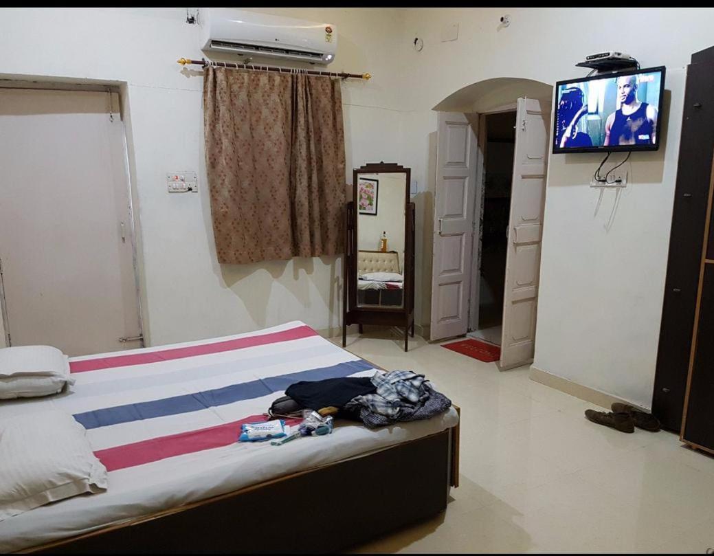 Tourist Guest House Амритсар Экстерьер фото