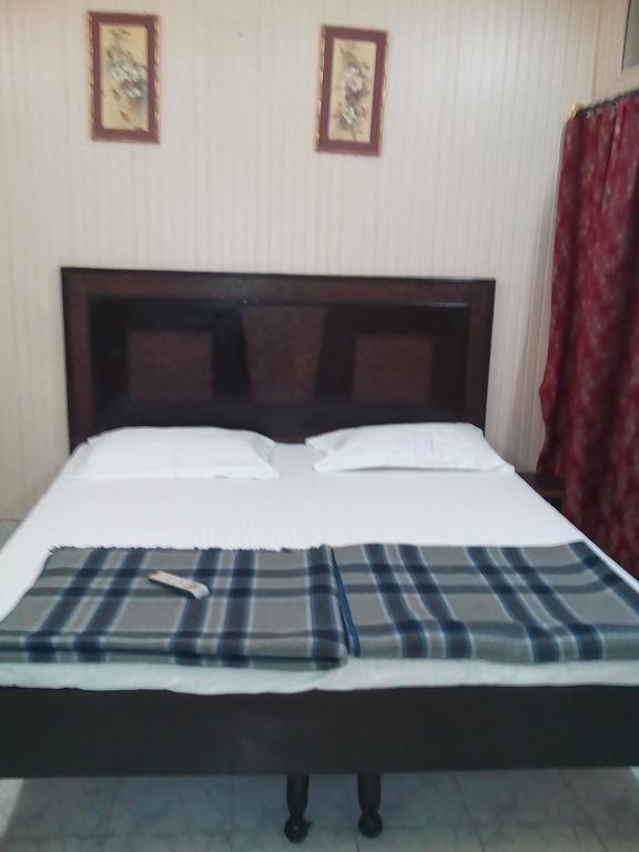 Tourist Guest House Амритсар Экстерьер фото