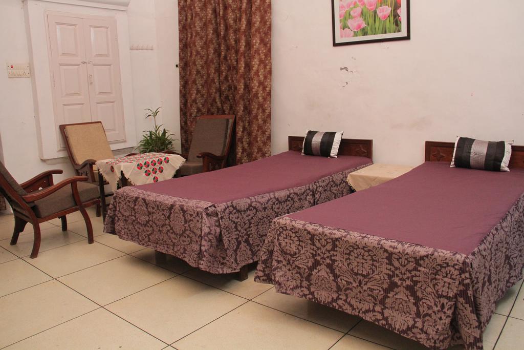 Tourist Guest House Амритсар Номер фото