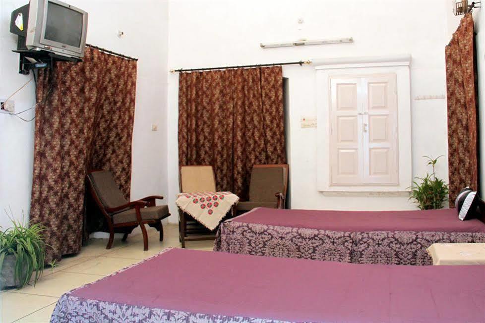 Tourist Guest House Амритсар Экстерьер фото